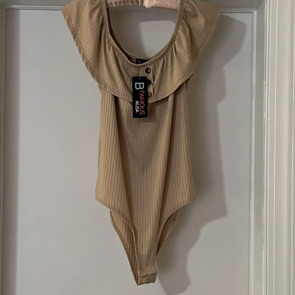NWT SZ XL B Famous Tan Ribbed Bodysuit Top